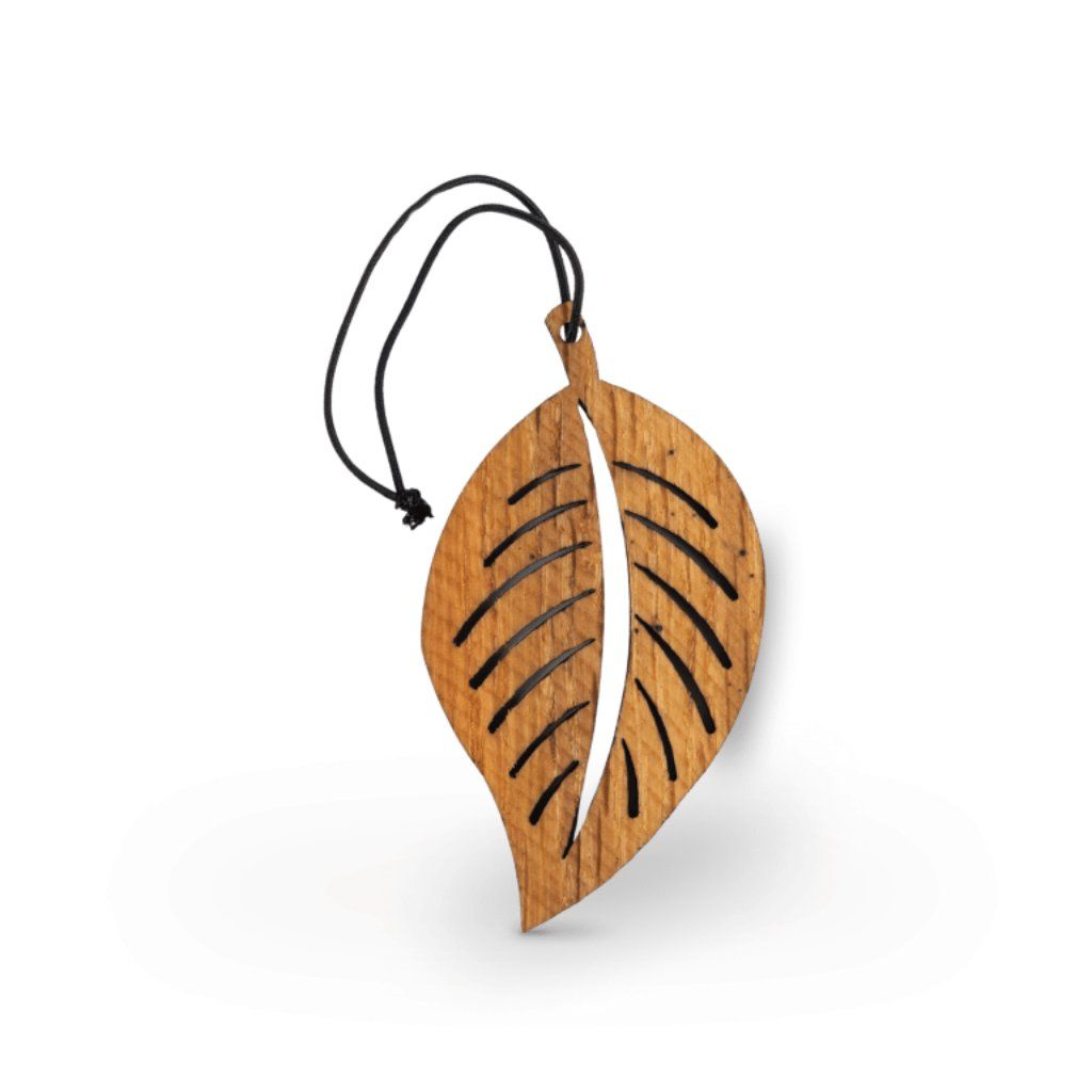 Detail lipového dřeva používaného pro vonné lístečky The Leaf