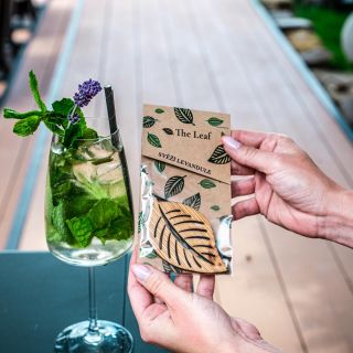 Malá pozornost udělá radost opravdu každému 💜 • Nalaďte si vůni léta i ve vašem voze 💜 • Na výběr máme až 9 vůní od...